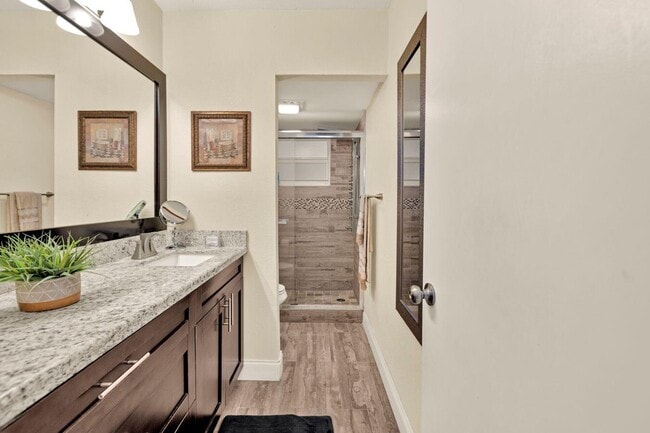 Building Photo - 6850 Royal Palm Blvd