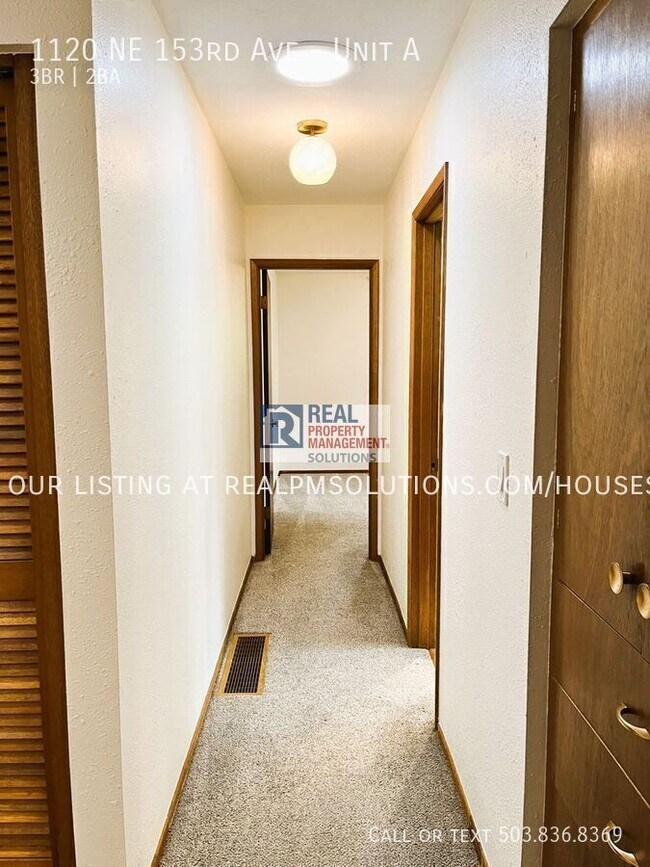 Building Photo - 1120 NE 153rd Ave