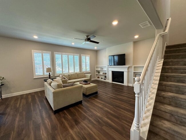 Building Photo - 2720 Chuckwagon Ln