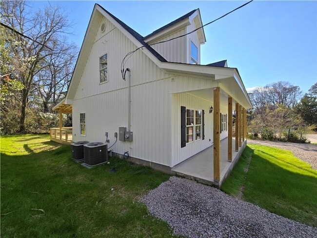 Building Photo - Brand-New Construction Near Auburn University