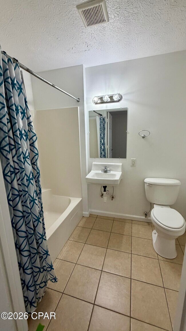 Building Photo - 9117 Laird St