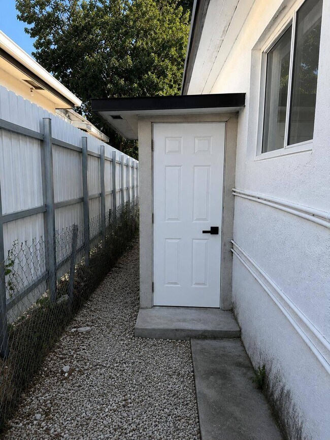 Building Photo - 2126 NW 47th Terrace
