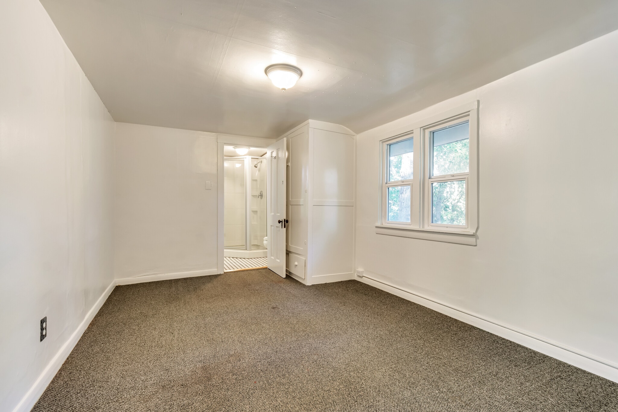 Building Photo - 1058 S 900 E