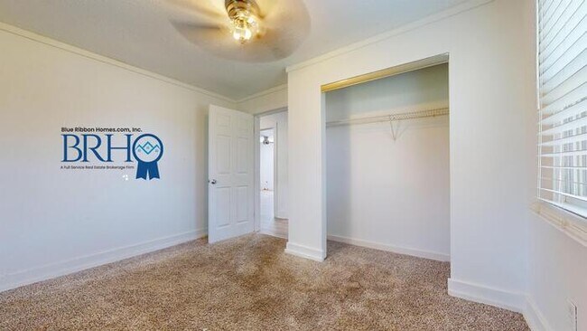 Building Photo - 3213 Shields Ave