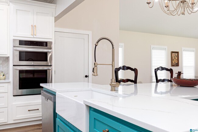 Building Photo - 43 Faulkner Dr