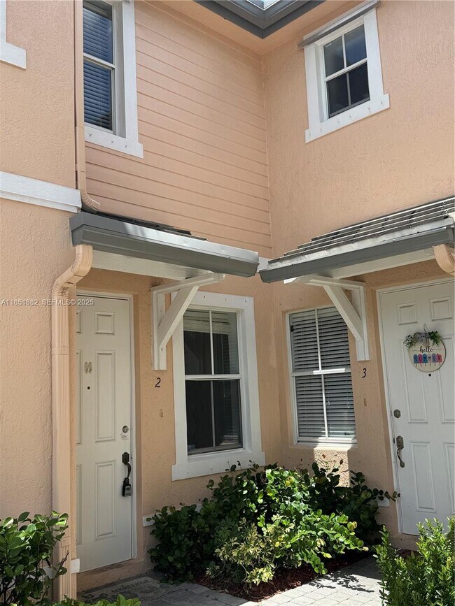 Building Photo - 2933 SE 2nd Dr