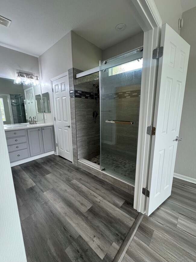 Building Photo - 6984 SW 94th Ct