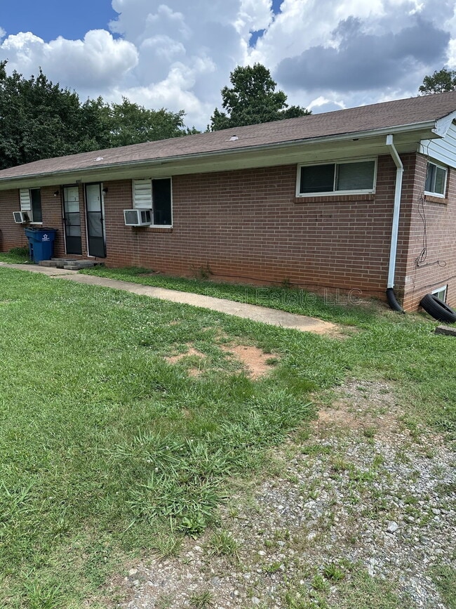 Building Photo - 4390 Sawmills School Rd