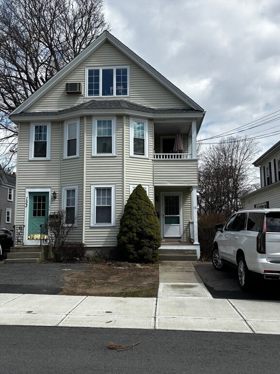 Building Photo - 131 Vernon St