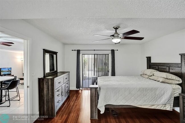 Building Photo - 12215 Royal Palm Blvd