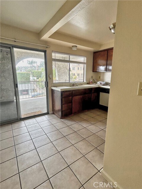Building Photo - 108 E Avenida San Gabriel