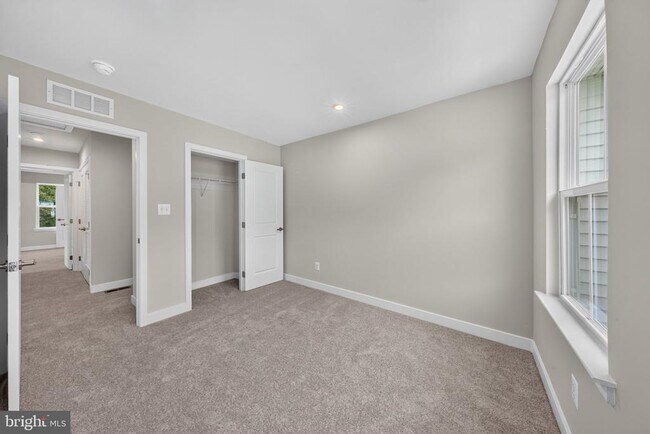 Building Photo - 1863 Bergerac Ct