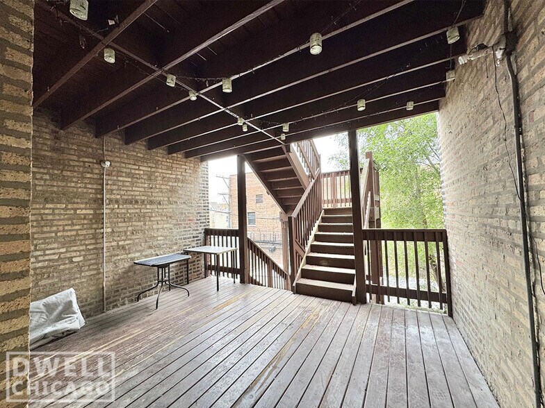Building Photo - 3426 W Parker Ave