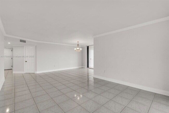 Building Photo - 2333 Brickell Ave
