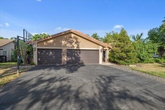 Building Photo - 5434 NW 87th Terrace