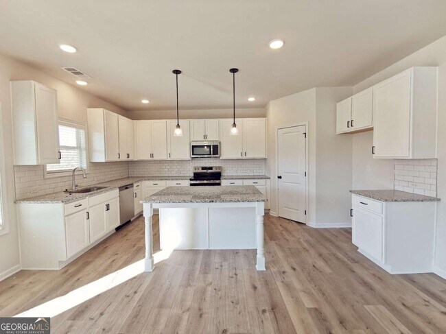 Building Photo - 38 Longhorn Wy