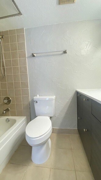 Building Photo - 2601 S Braeswood Blvd