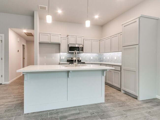 Building Photo - Beautiful New Home!