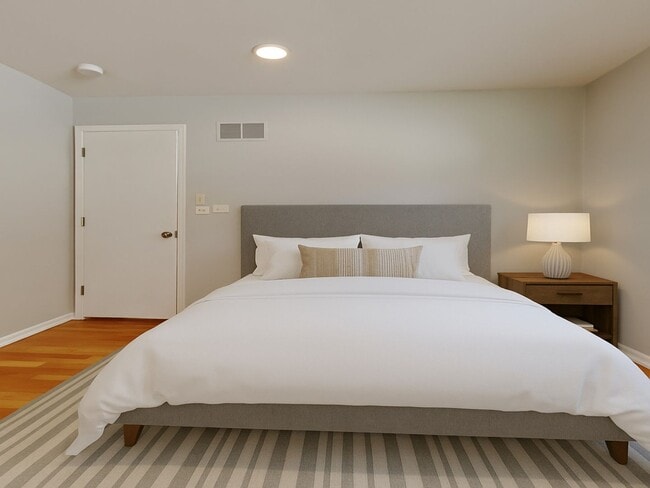 Building Photo - Charming 3-Bedroom Home with Sunroom, Fireplace & Garage in Kansas City, MO!