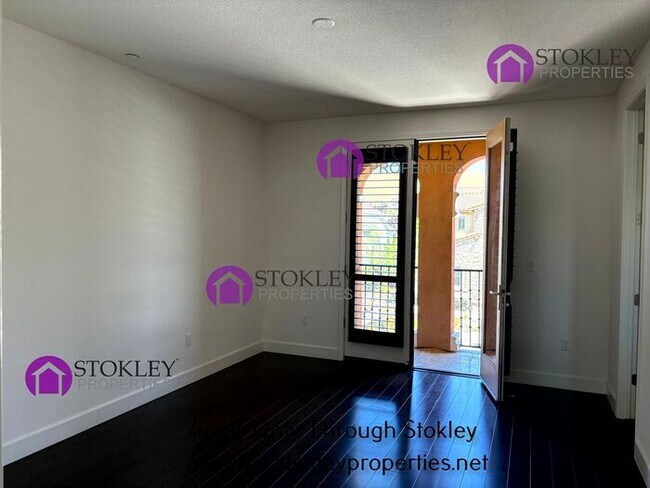 Building Photo - 1836 Porcellano Way