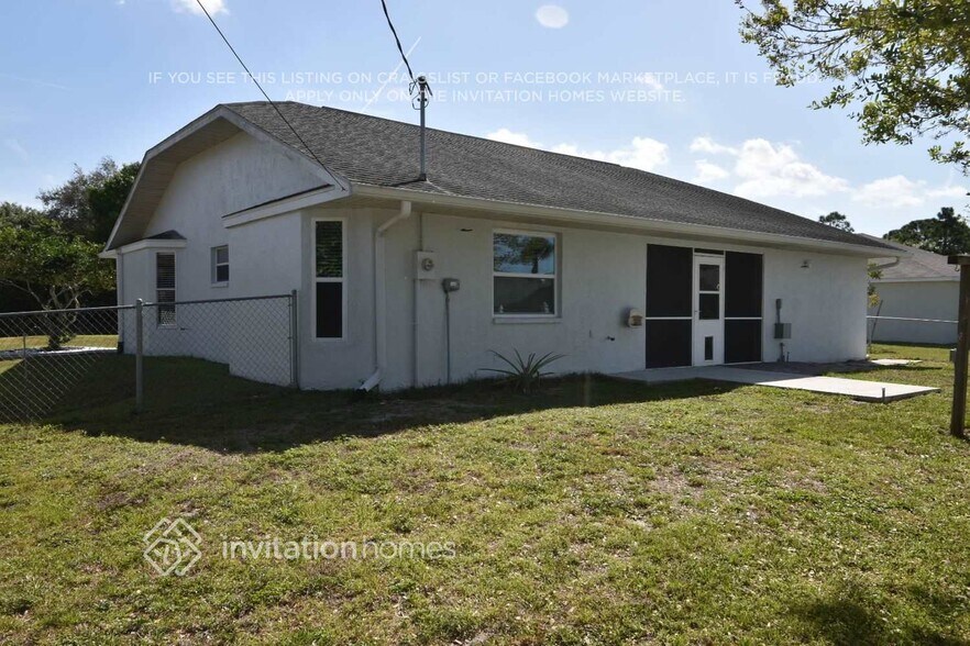 Building Photo - 1187 Desmond St