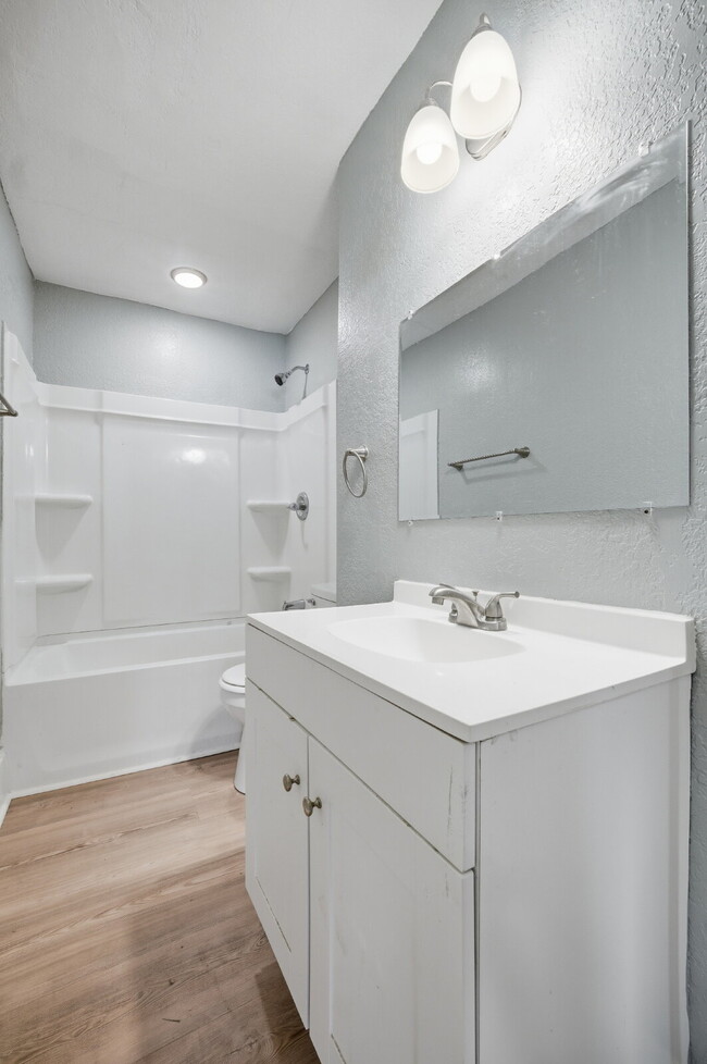 Building Photo - FULLY REMODELED 3 BED, 1.5 BATH HOME FOR RENT IN SUFFOLK!