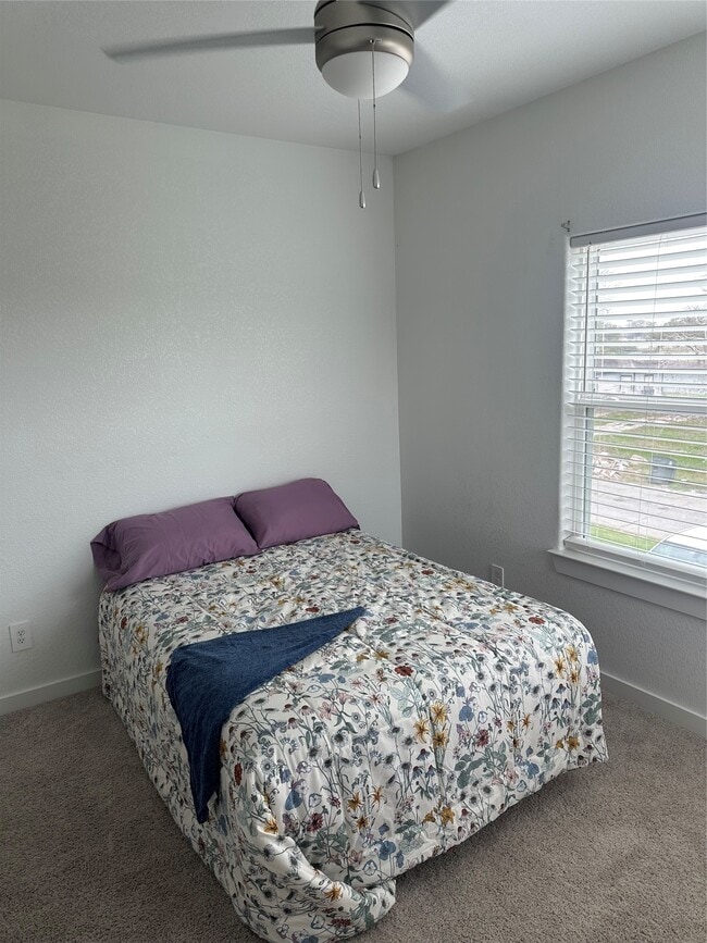 Building Photo - 5314 Longmeadow St