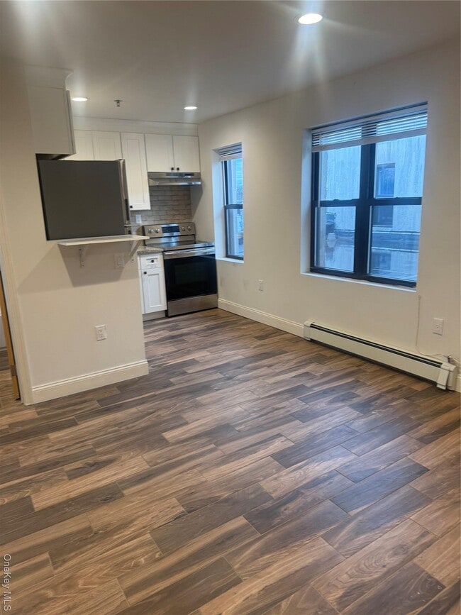 Building Photo - 106 Hempstead Turnpike