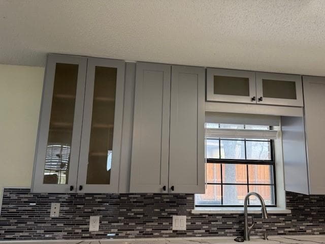 Building Photo - 720 Lakeshore Dr