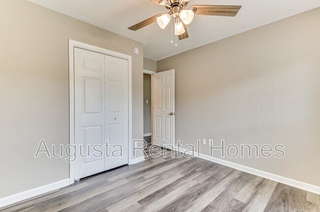 Building Photo - 4416 Hatteras Dr