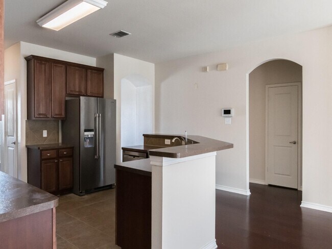 Building Photo - 1212 White Dove Dr