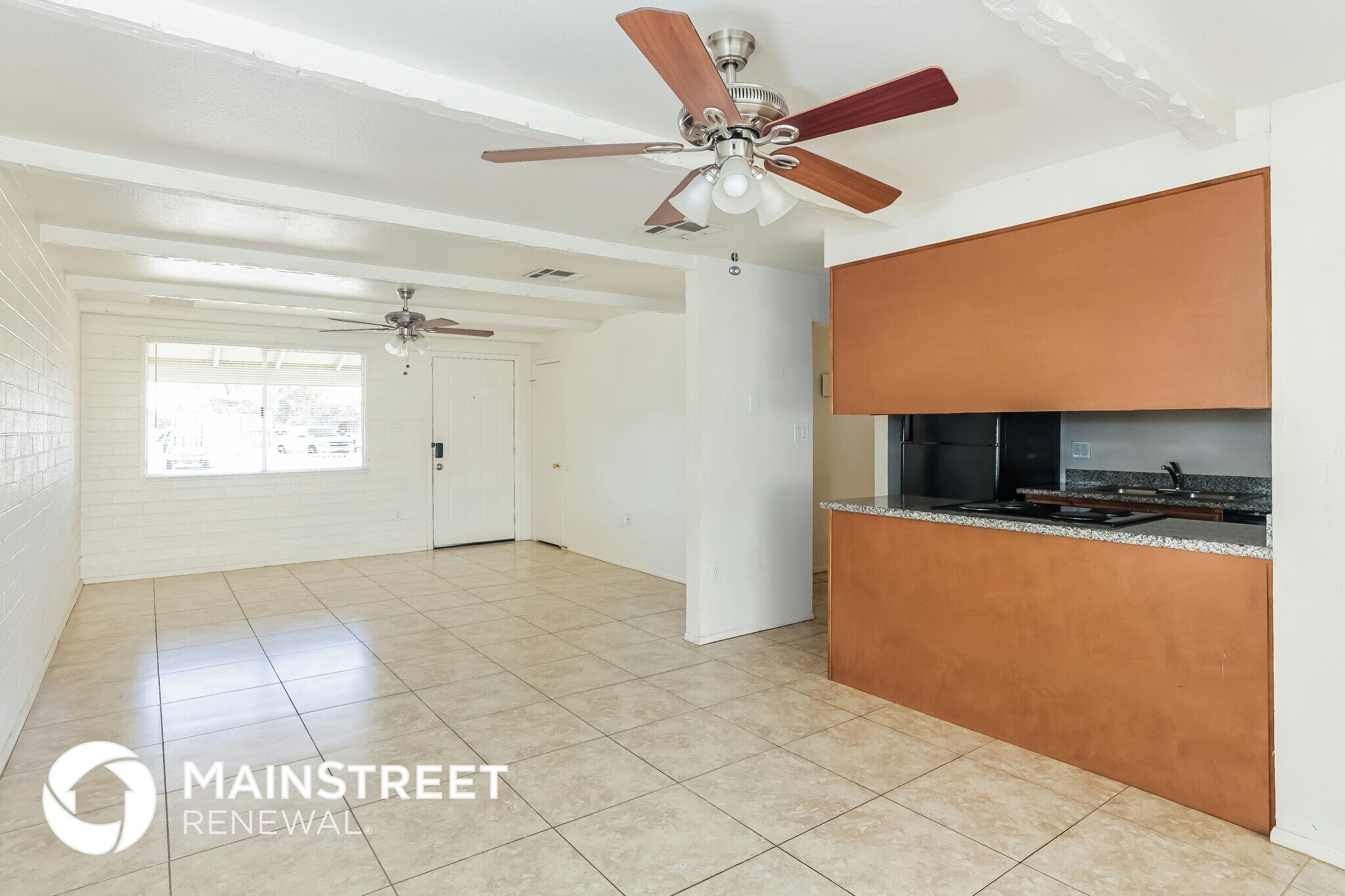 Building Photo - 7132 W Glenrosa Ave