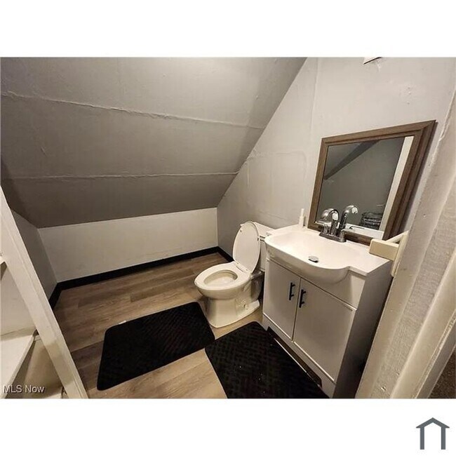 Building Photo - 3517 E 44th St