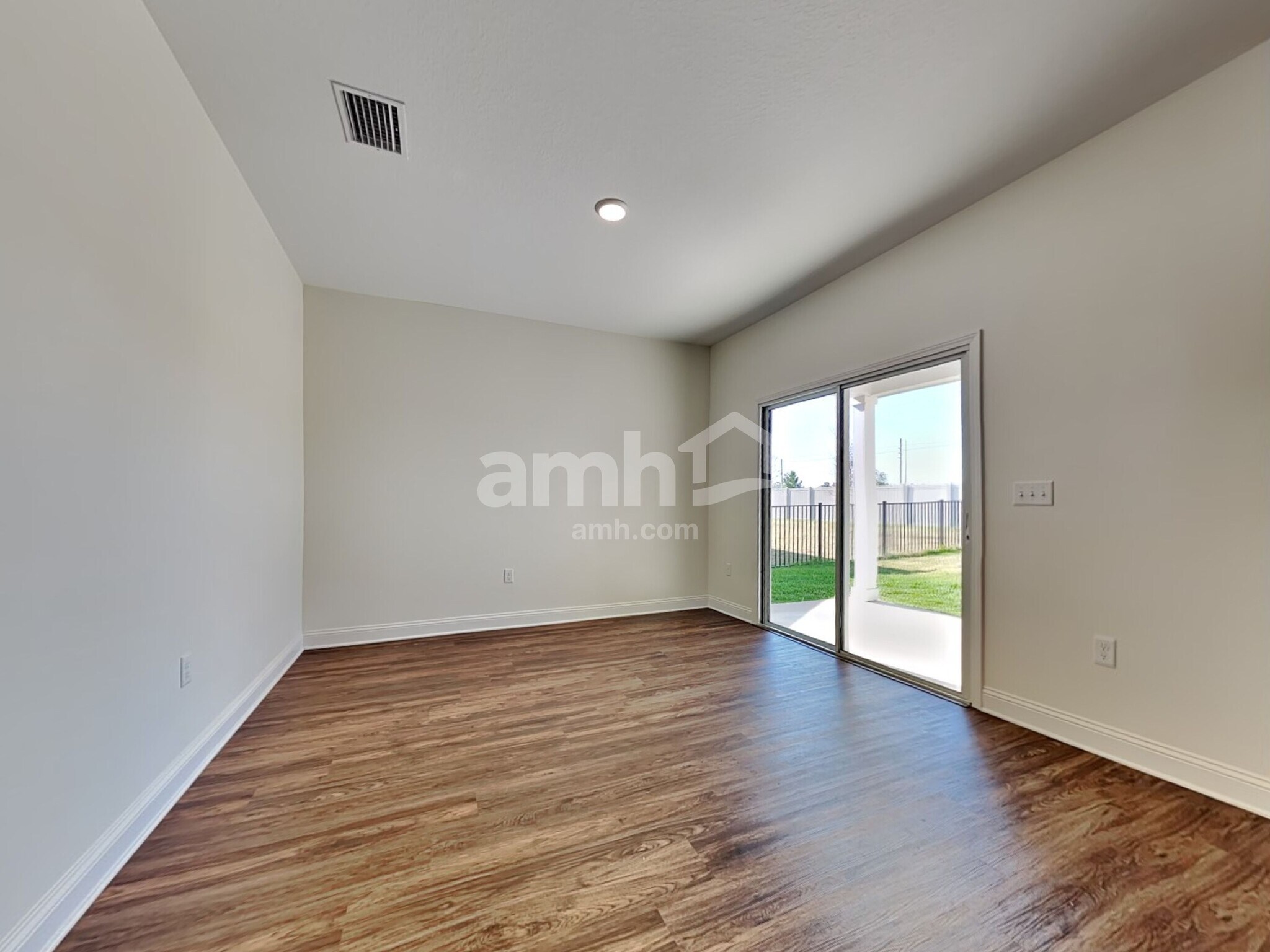 Building Photo - 163 Banyan Frst Dr