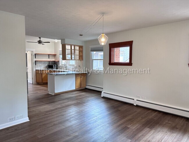 Building Photo - 4631 W Moncrieff Pl