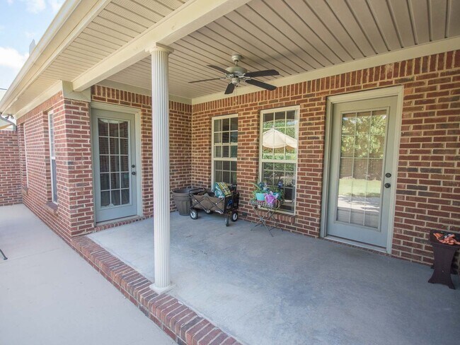 Building Photo - Luxury Living in Canebrake – Spacious, Stylish & Perfectly Located!