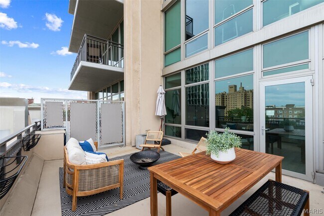 Building Photo - 4909 Laclede Ave