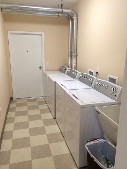 Building Photo - 12 Cunliffe Way