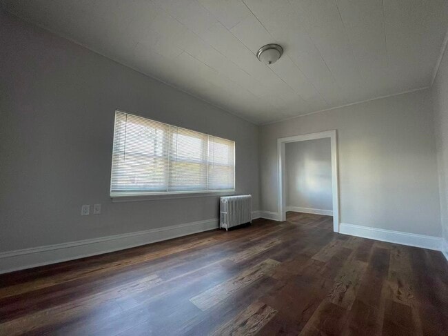 Building Photo - 109 70th St