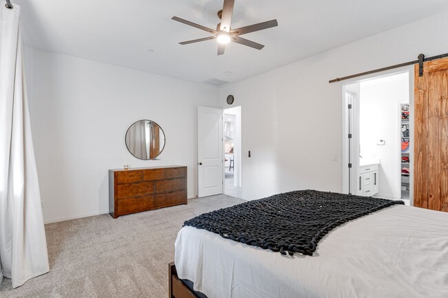 Building Photo - Charming Single-Story in Cadence with Fireplace & Entertainer’s Backyard!