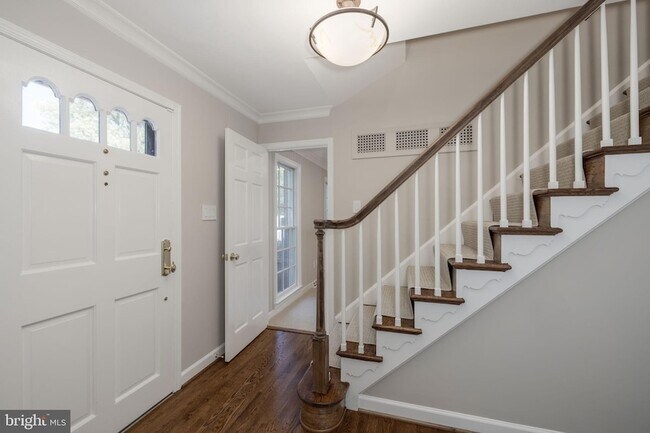 Building Photo - 4887 35th Rd N