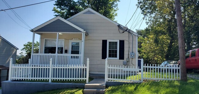 Building Photo - 480 Hill St