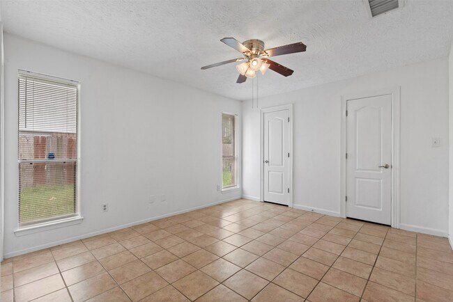 Building Photo - 8519 Wild Basin Dr