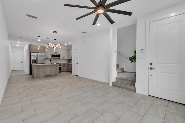 Building Photo - 8218 Casa Verde Rd
