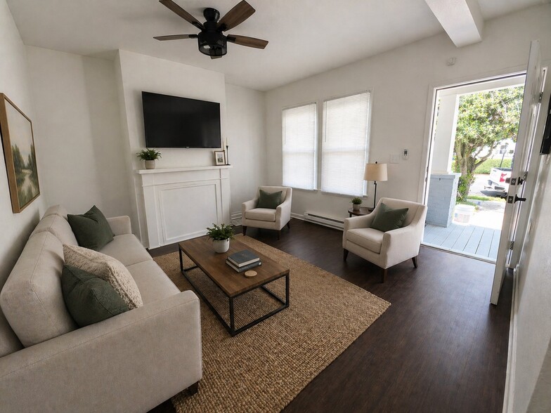 Building Photo - 1521 Cary Ave