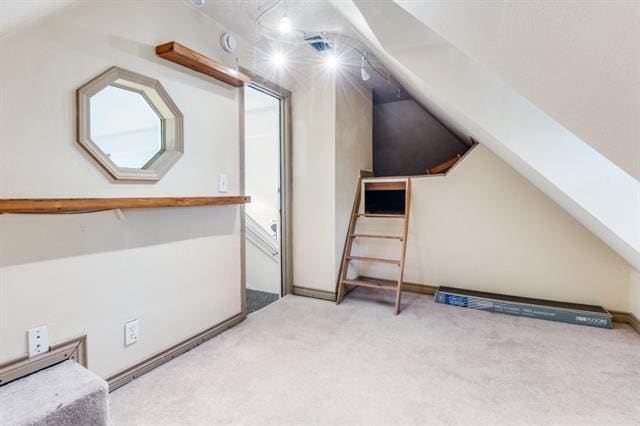 Building Photo - 1108 Heather Cir