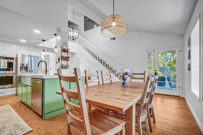 Building Photo - 14501 Wesfall Rd., Tustin CA 92780 5 BR, 3...