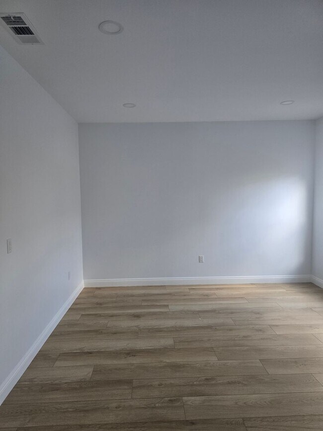Building Photo - Brand New 3-Bed, 2-Bath ADU in Prime Westm...