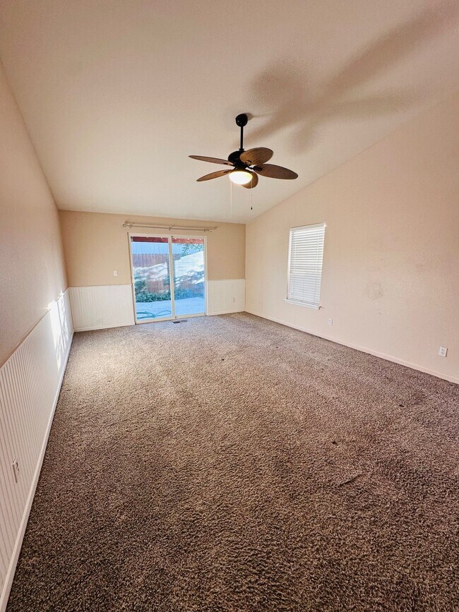 Building Photo - 1545 Wrangler Ln