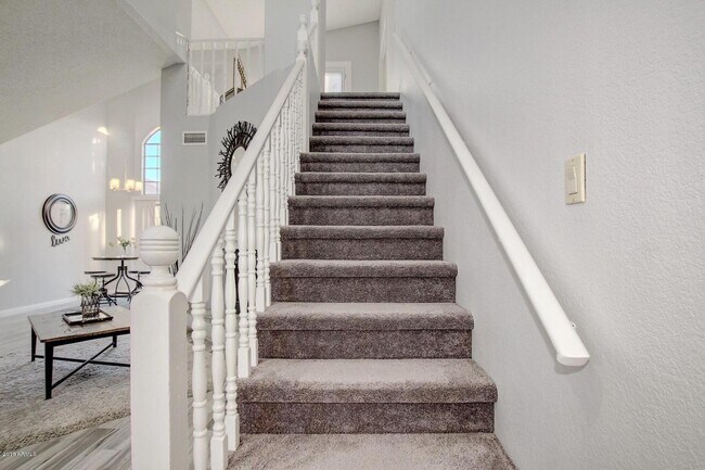 Building Photo - 4435 E Amberwood Dr